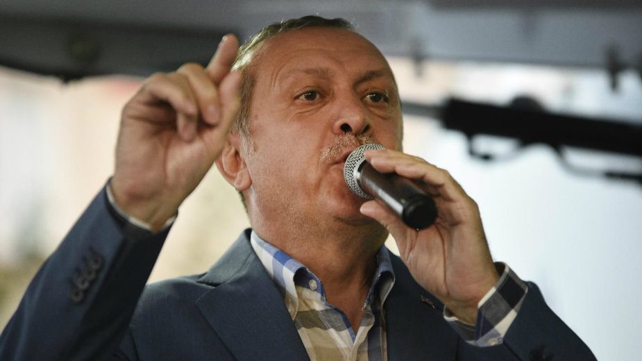 Erdogan: O smrtnoj kazni za pučiste u parlamentu 2