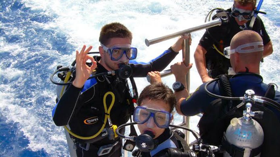 Čime se političari bave kada se odmaraju od politike? 4 Čime se političari bave kada se odmaraju od politike? 4