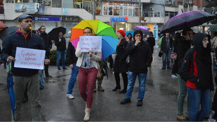 Protesti protiv vlasti u 15 gradova Srbije (VIDEO) 2