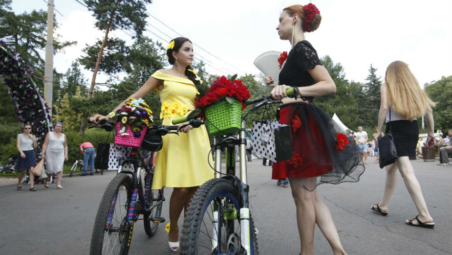 Parada dama na biciklima u Moskvi (FOTO) 5