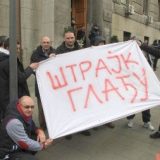 Grupa beogradskih taksista treći dan štrajkuje glađu 4