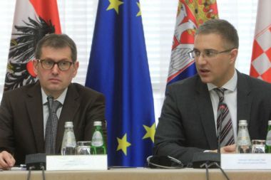 Ništa od depolitizacije policije 1