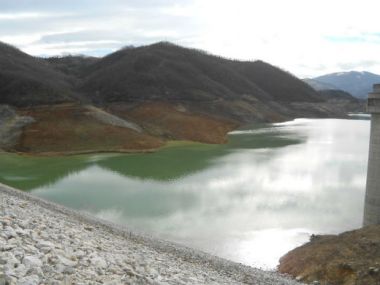 Zakasnela briga za manastir 1