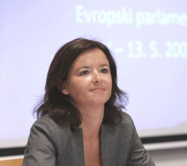 Tanja Fajon: Zabrinjavajuće stanje u medijima tokom kampanje u Srbiji 1 Tanja Fajon: Zabrinjavajuće stanje u medijima tokom kampanje u Srbiji 1