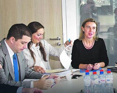 Posle 18 i po sati razgovora timovi Beograda i Prištine postigli su sporazum 1