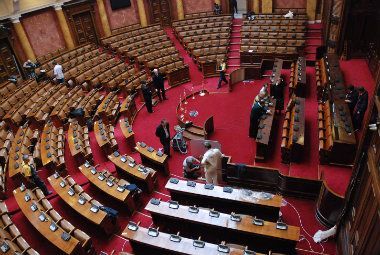 Nova skupština manje udobno mesto za Vučića 1