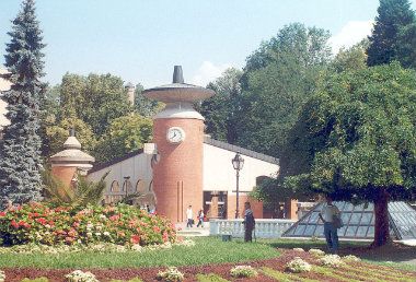 Banjsko lečilište za 12.000 penzionera 1