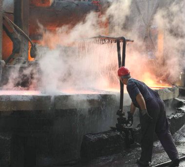 "Veštačkim disanjem" za najveće država predupređuje socijalne nemire 1