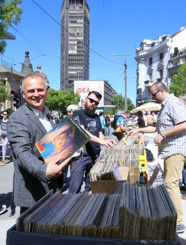 Organizovana berzu gramofonskih ploča 1 Organizovana berzu gramofonskih ploča 1