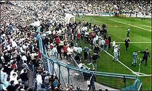 Policija kriva za smrt 96 navijača 1