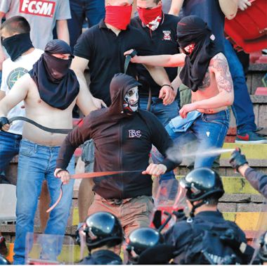 Divljanje u centru pažnje 1