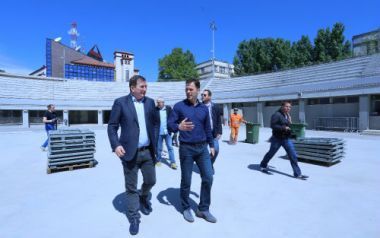 Đoković i Marej igraju na Tašmajdanu 1