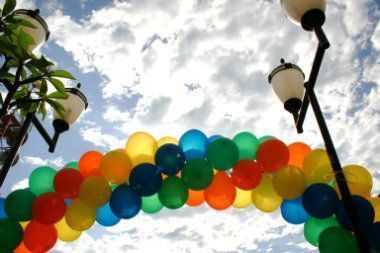 "Danas" pita partije: Da li ste za gej brakove i usvajanje dece? 1