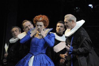 Dve kraljice na dvoru spletki 1