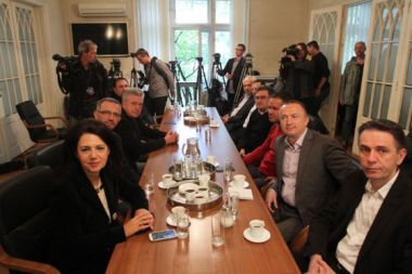 Opozicija danas češlja izborni materijal 1