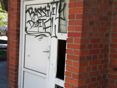 Demolirali prodavnicu i toalet 1