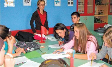 Veronauka i drugi strani jezik ostaju obavezni 1 Veronauka i drugi strani jezik ostaju obavezni 1