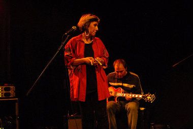 Lira Vega svira u DKSG 1