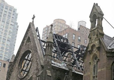 Vaskrsnuće izgoreli hram u Njujorku 1