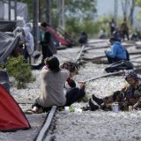 Hiljade migranata evakuisano iz Idomenija 7