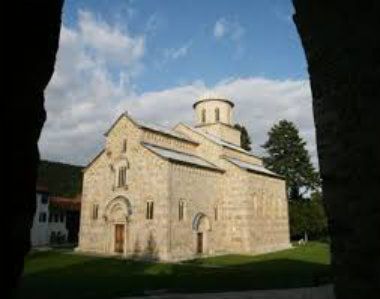 Dečani: "Praviće incidente, hoće da obesmisle život" 1