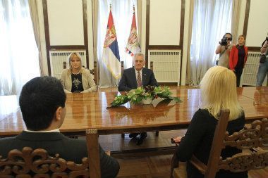 Nikolić: Vučiću dajem mandat za vladu 1