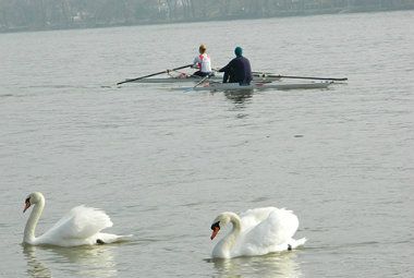 Ronioci tragaju za četrnaestogodišnjom veslačicom 1