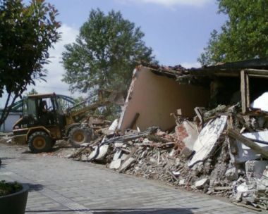 "Beži, ćale, dok si živ" 1