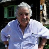 Hose Muhika: Bogati siromah 3