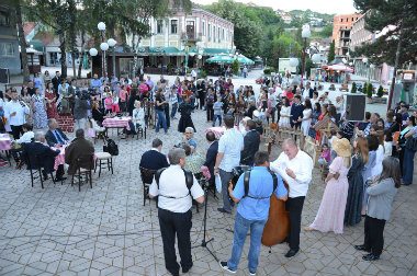 Župskom lautaru u čast 1