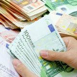 Dinar i funta jačaju, franak i dolar padaju 1