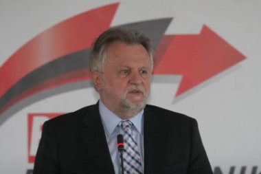 Vujović: Plate i penzije počinju da rastu od januara 1