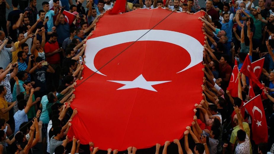 Parlament u Turskoj odobrio vanredno stanje 1