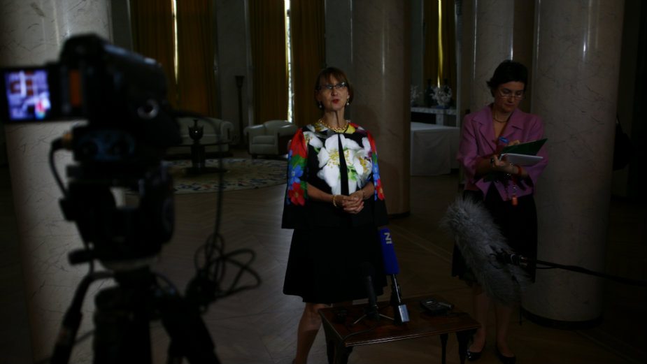 Moro: Podrška Srbiji 1