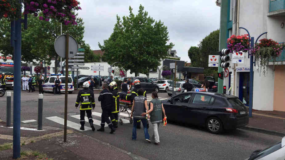Otmičari likvidirani u crkvi, ubijen sveštenik u Francuskoj 1