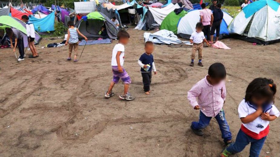 Na granici 2.000 izbeglica 2 Na granici 2.000 izbeglica 2