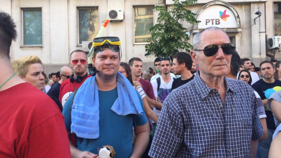 Novi protest "Podrži RTV" 1