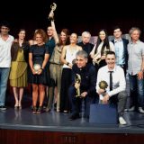 Najviše priznanja za "Pored mene" 10