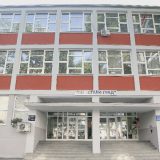 Roditelji ne žele da premeste decu u drugu školu 15