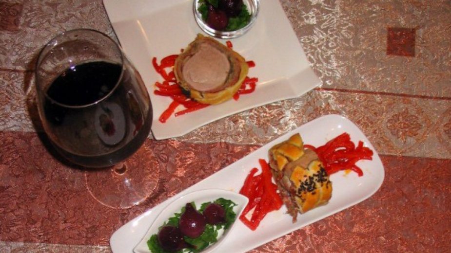 Recept nedelje: Posrbljeni biftek vojvode Wellingtona: Пиг Велибор 4