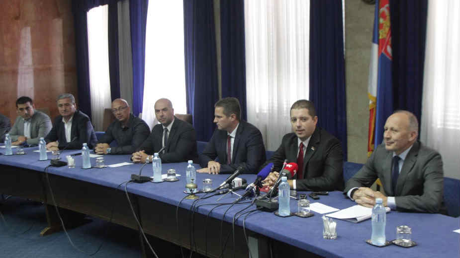 Srbi žele da zadrže 10 parlamentarnih mesta 1