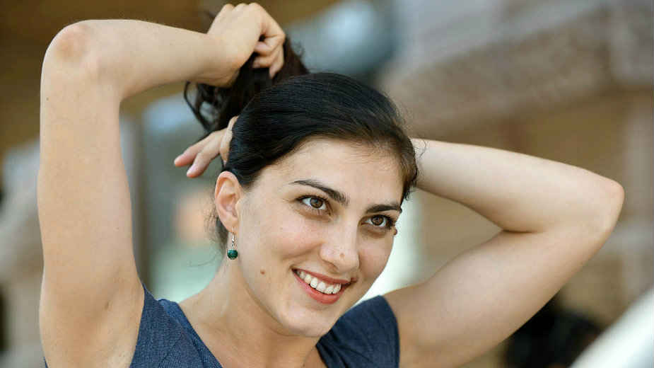 Emina Elor: Koštana, još jednom 1