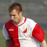 Nikolić debituje protiv svojih 3