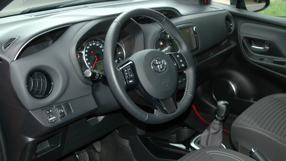 Testirali smo: Toyota Yaris 1.3 Bi Tone Plus 4