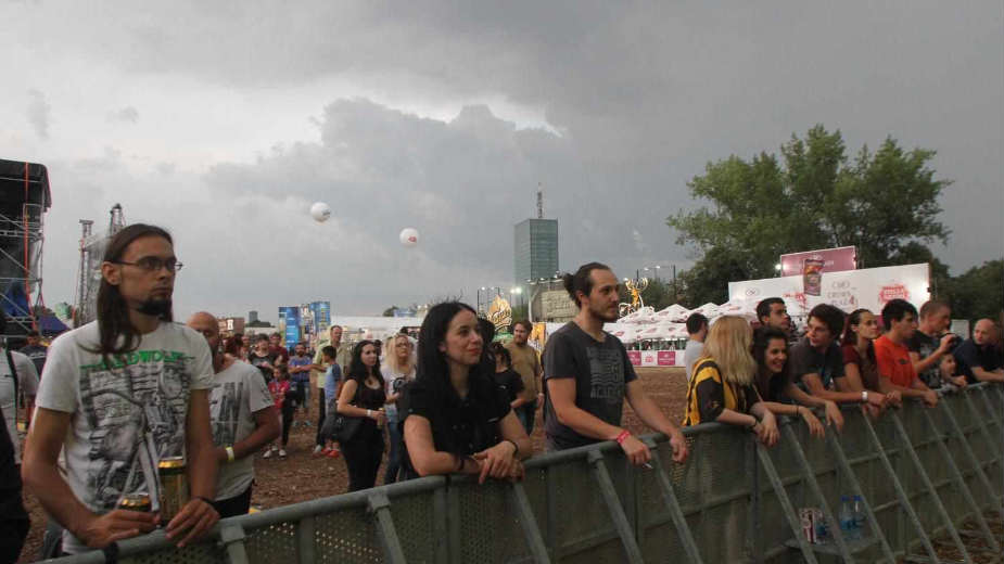 Beer Fest: Ušće prkosilo nebu uz Sevdah i Dubiozu 1