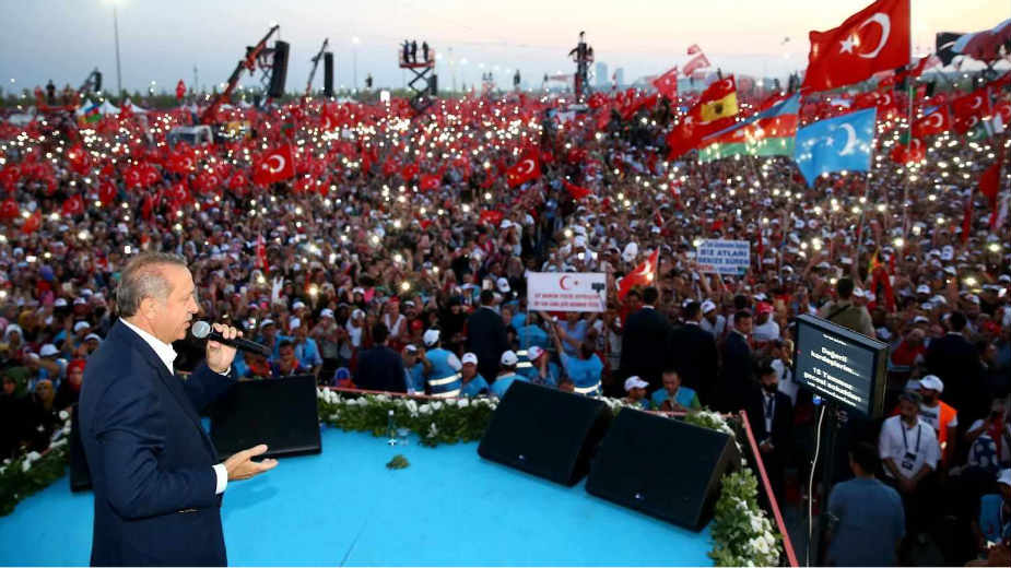 Više od milion ljudi na mitingu u Istanbulu 1