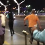 Paniku na aerodromu izazvao "Zoro" sa plastičnim mačem 9