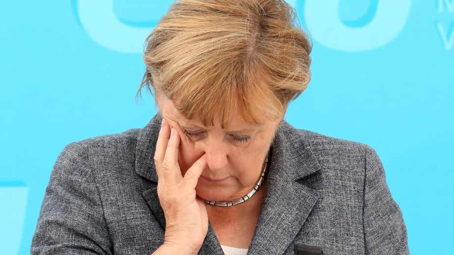 MERKEL: Izbeglice nisu donele terorizam 1