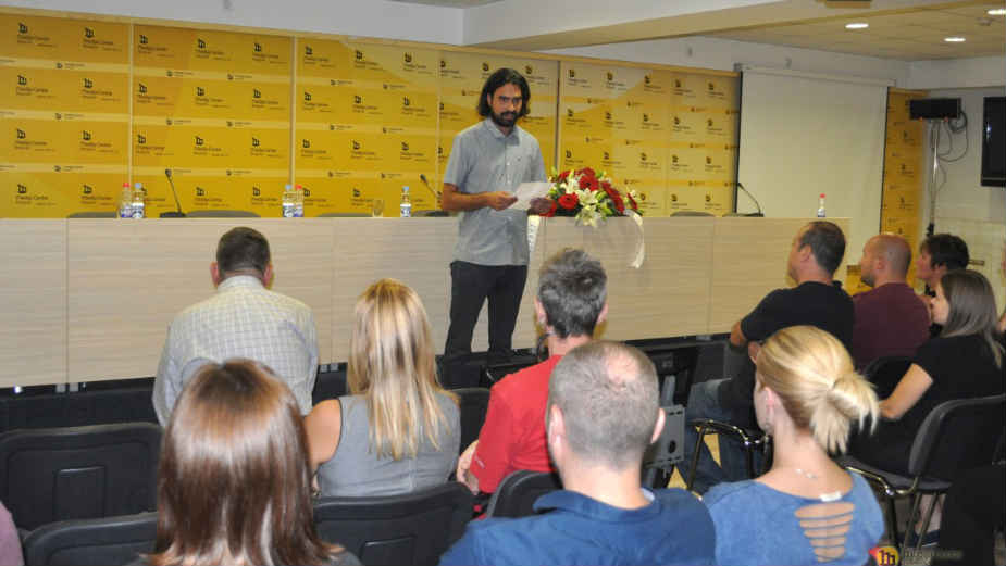 Komemoracija: Oproštaj od Zorana B. Nikolića 1