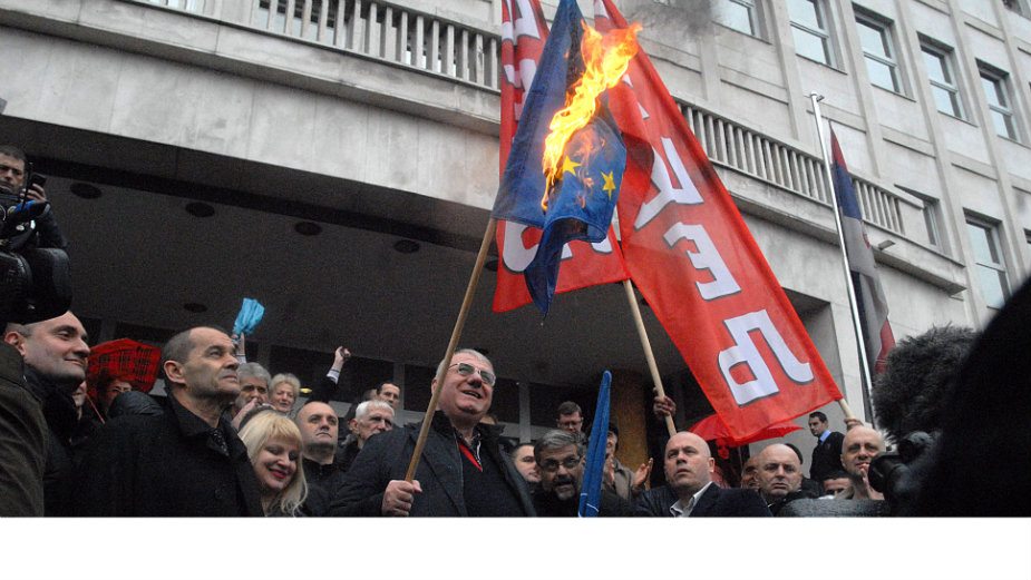 Hag i dalje traži izručenje troje radikala 1 Hag i dalje traži izručenje troje radikala 1